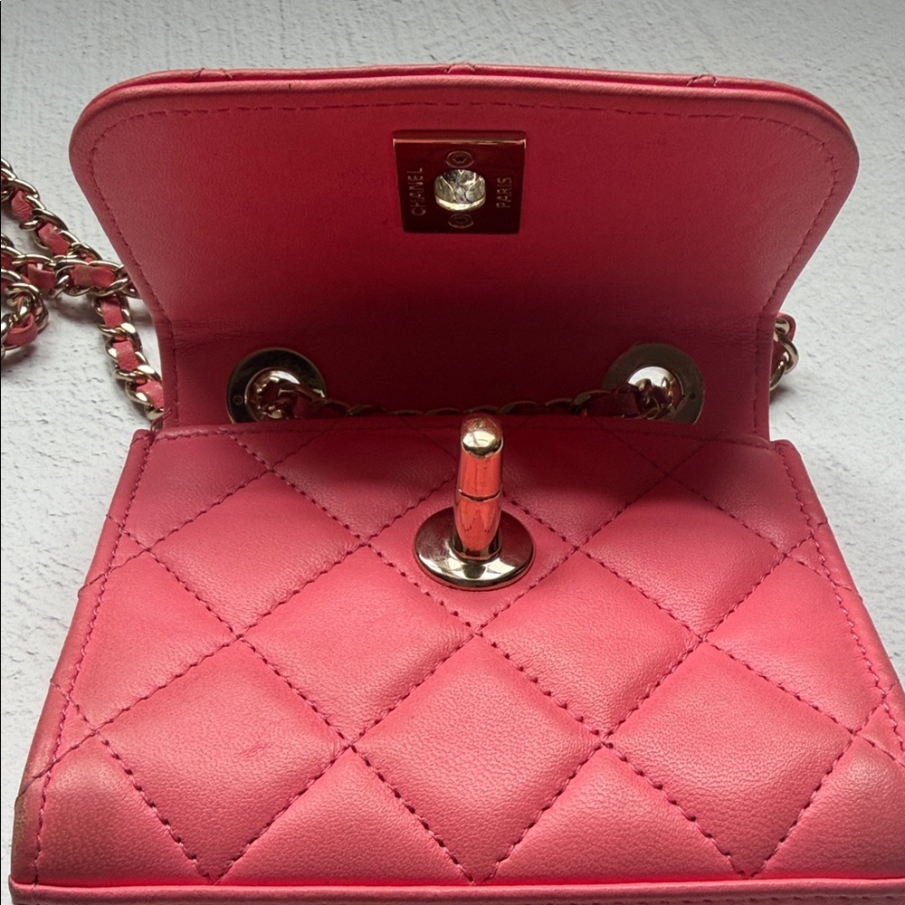 CHANEL Cluth with Chain Quilted Mini Bag - Picture 13 of 17
